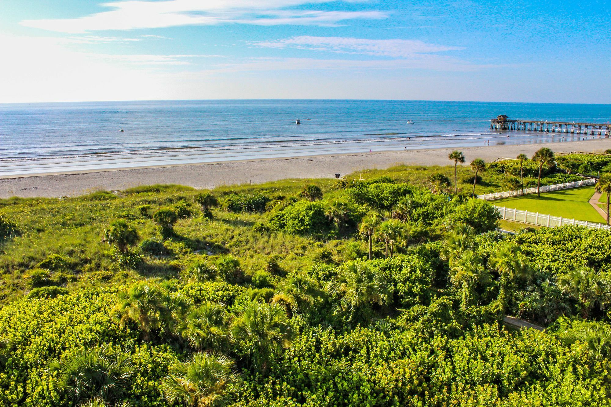 Discovery Beach Resort Какао-Бич Экстерьер фото
